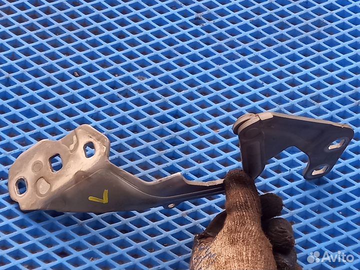 Петля капота левая Ford Mondeo 4 7s7aa16801