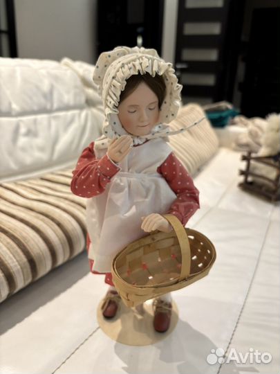 Кукла фарфоровая коллекционная Norman Rockwell