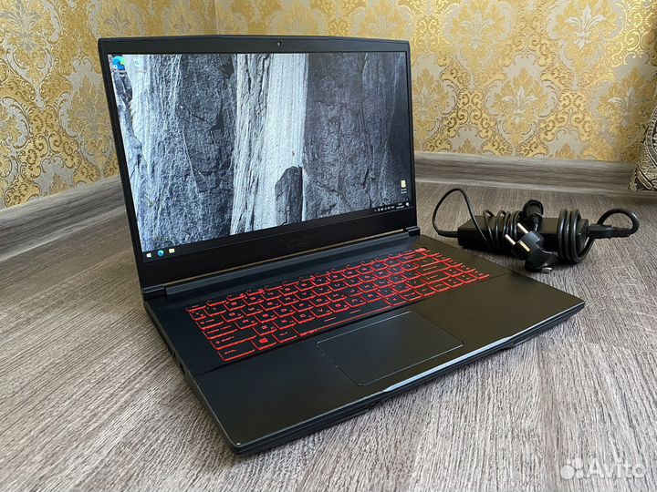 Мощный игровой ноутбук MSI GTX 1050ti