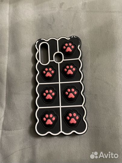 Чехлы на телефон