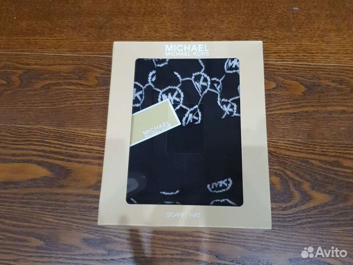 Комплект шапка и шарф женский Michael Kors