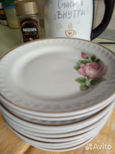 Тарелка для 2-ых блюд,десертов.Чашки с блюдцами