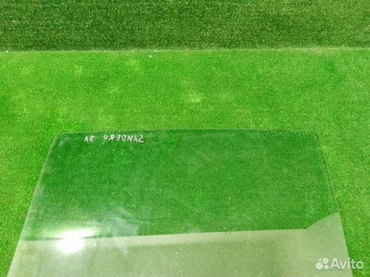 Стекло двери Renault Sandero Stepway 2