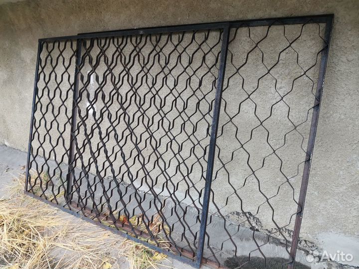 Решетки на окна, в лоджию