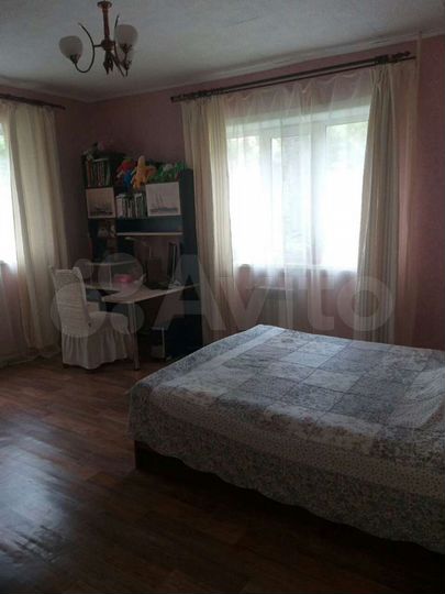 4-к. квартира, 81 м², 1/2 эт.