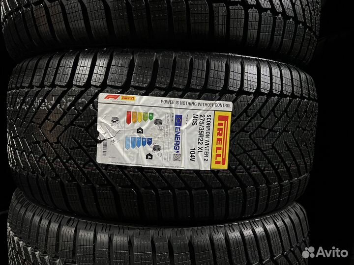 Pirelli Scorpion Winter 2 315/30 R22 и 275/35 R22 111V