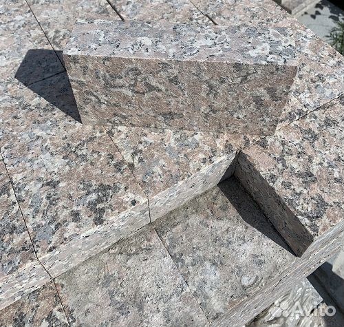 Гранитные плиты мощения