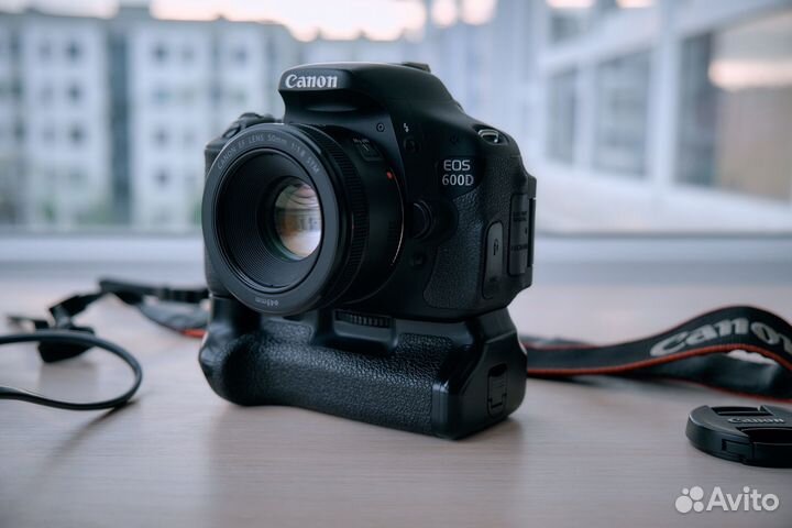 Canon 600d body с бустером