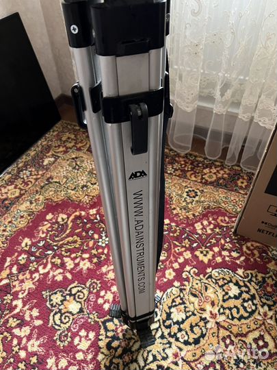 Штатив для невелира