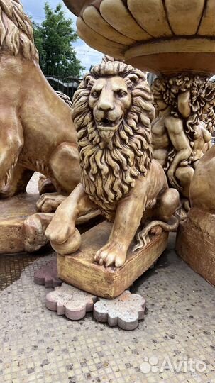 Лев с шаром (левый, правый)