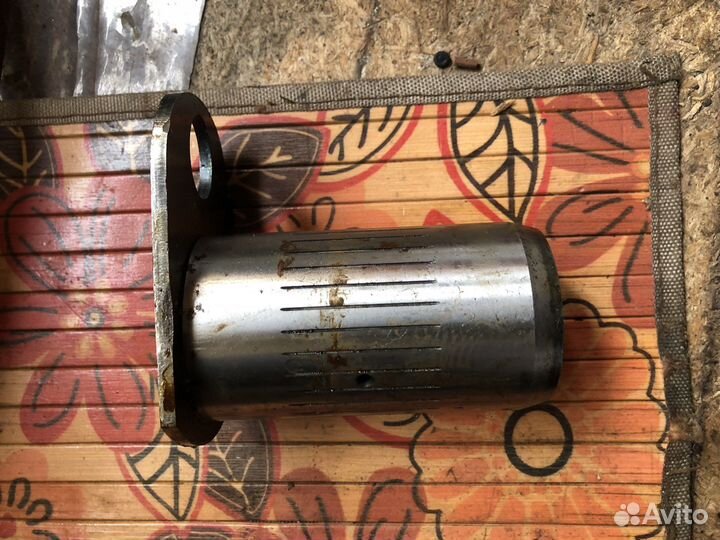 Палец задней стрелы на CAT-428D