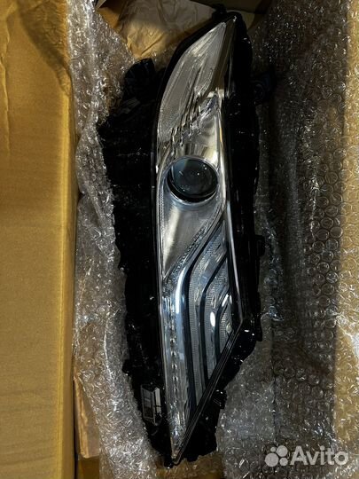 Передняя правая фара toyota camry 70