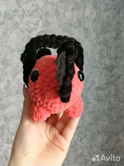 Вязаная игрушка змейка