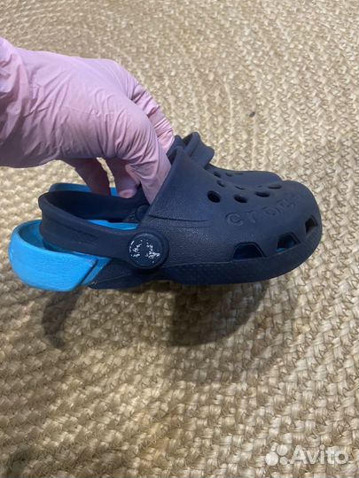 Сандали crocs c8