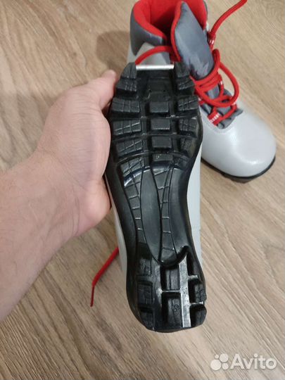 Лыжные ботинки детские 32 размер