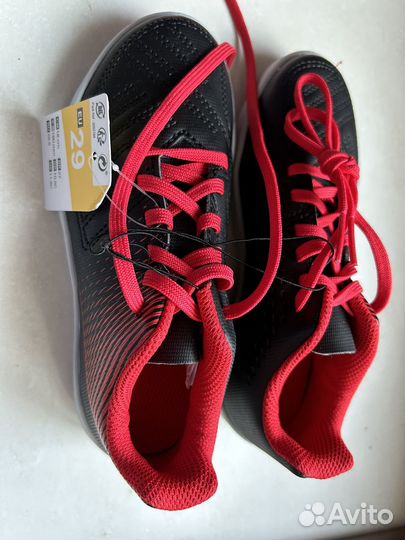 Ботинки для игры в футбол