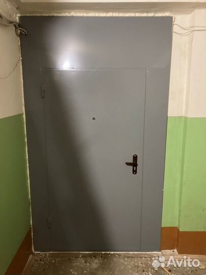 Дверь на карман (кладовку)