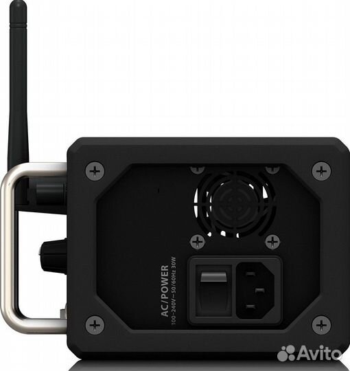 Микшерный пульт Behringer XR12