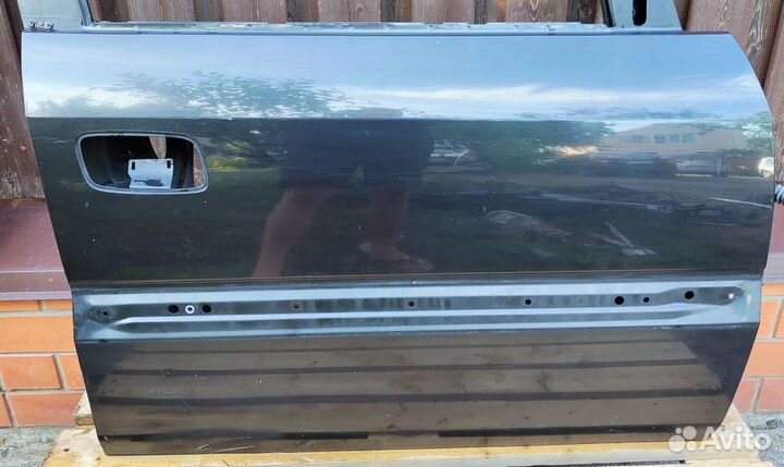 Дверь передняя правая Opel Zafira A (F75)