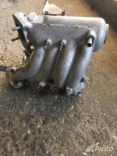 Впускной коллектор (ресирвер) 8 кл