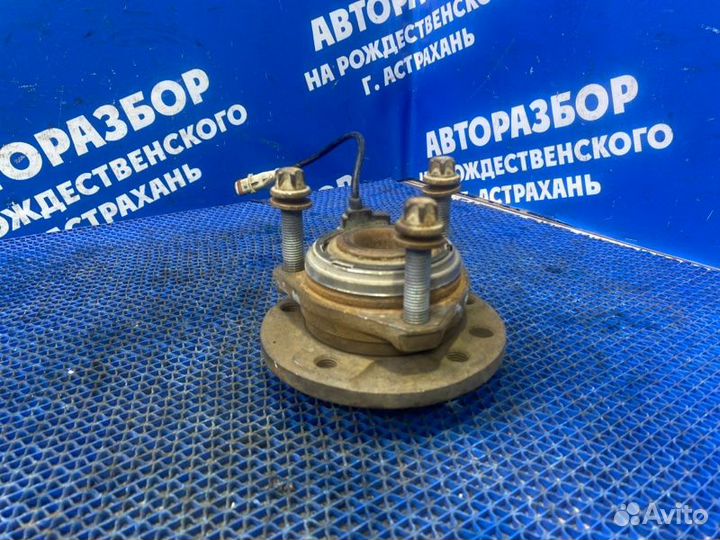 Передняя ступица Opel Astra Gtc купе Z18XER 2008