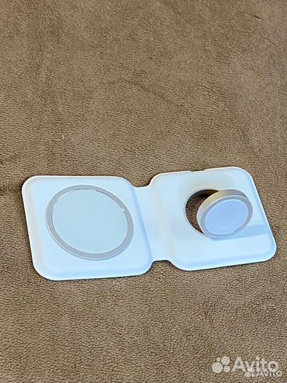 Беспроводная зарядка Apple MagSafe Duo Charger