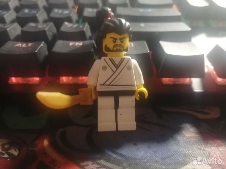 Lego marvel минифигурки