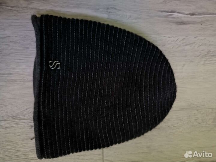 Шапка женская с теплой подкладкой