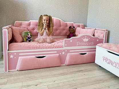 Детская кроватка �диванчик в мягкой обивке Princess