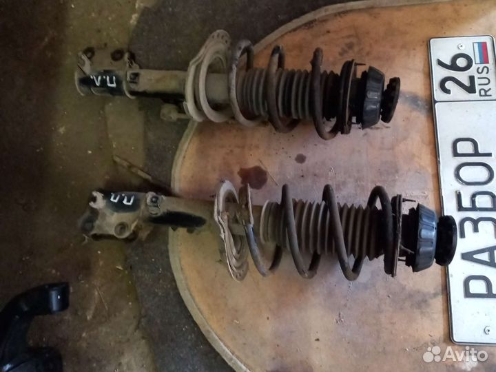 Стойки передние на hyundai solaris 1