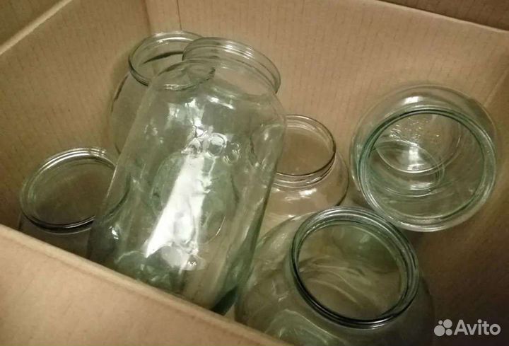 Много банок