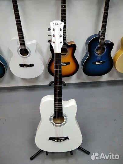 Акустическая гитара