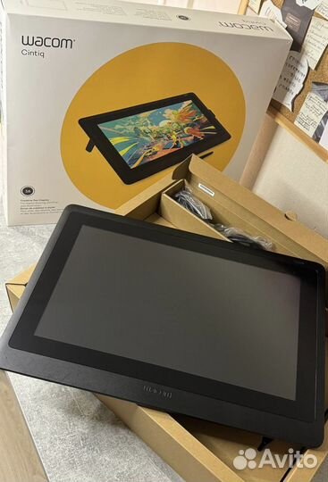 Графический монитор Wacom Cintiq 16 FHD