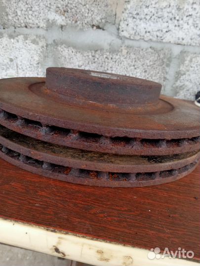 Передние тормозные диски r 14