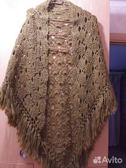 Вязаный платок-шаль