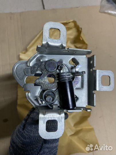 Fiat Grande Punto Замок капота