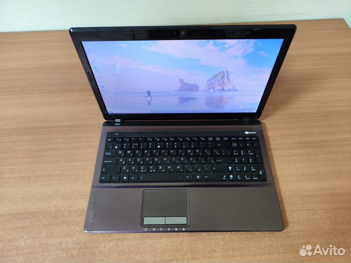 Ноутбук бу Asus с мощным процессором / i7 / ssd