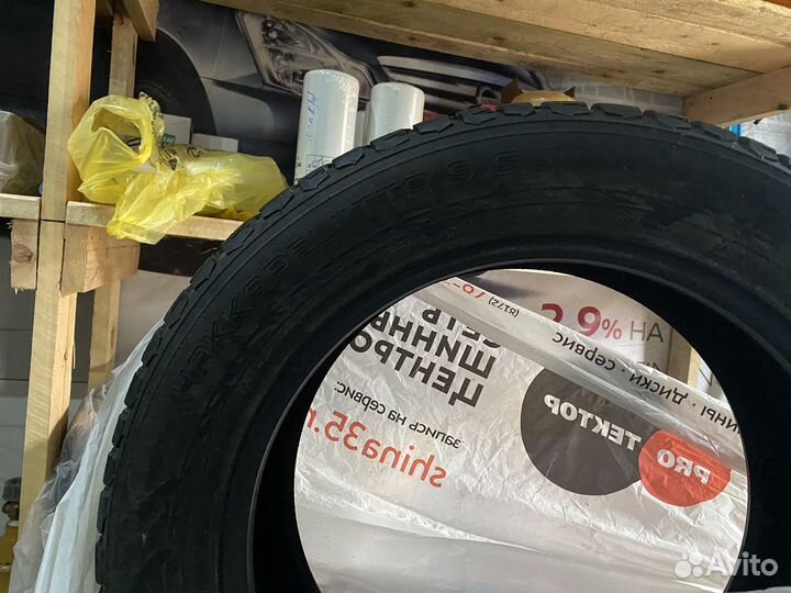Nokian Tyres Hakkapeliitta 9 SUV 235/55 R18 104T