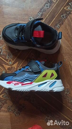 Кросовки новые