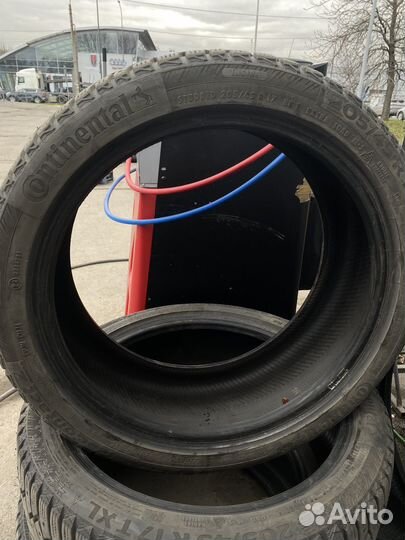 Continental IceContact 2 205/45 R17
