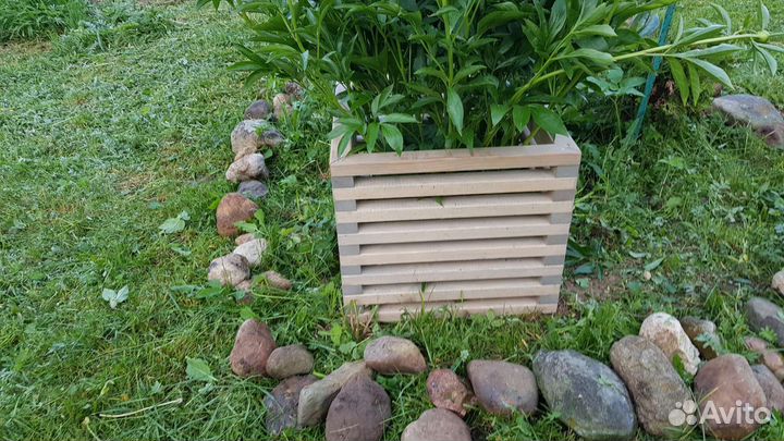 Деревянные уличные кашпо