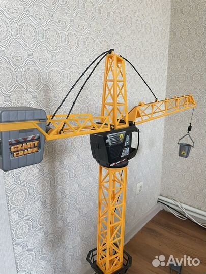 Подъемный кран игрушка