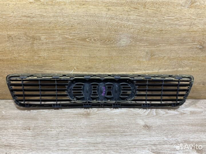 Решетка радиатора Audi A4 B5 Арт. 130413