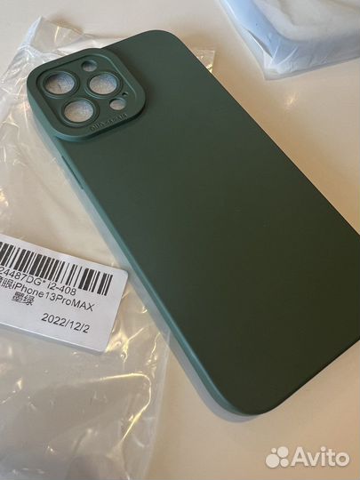 Чехлы на iPhone 13