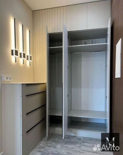 Шкаф распашной с фрезерованными фасадами