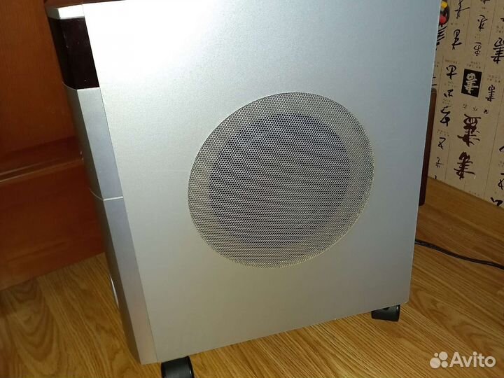 Колонка сабвуфер