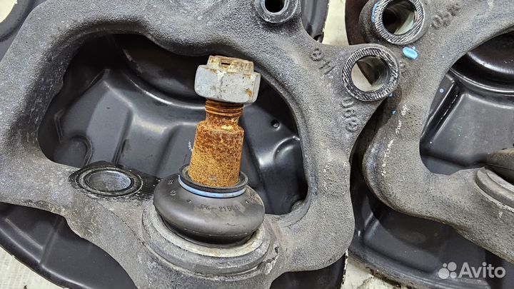 Передние ступицы на Mercedes-Benz W219 W211 R230