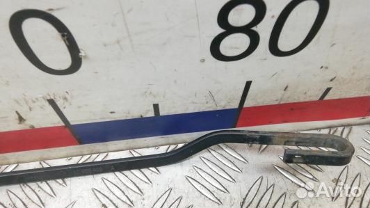 Щеткодержатель лобового стекла volkswagen golf 4