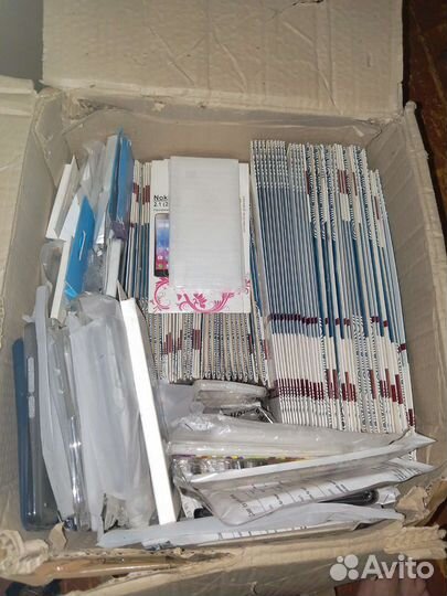 Аксессуары для телефонов, чехлы, защитные стекла