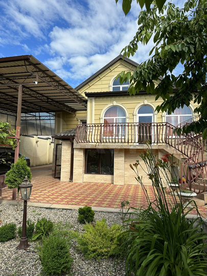 Дом 239 м² на участке 8,3 сот.